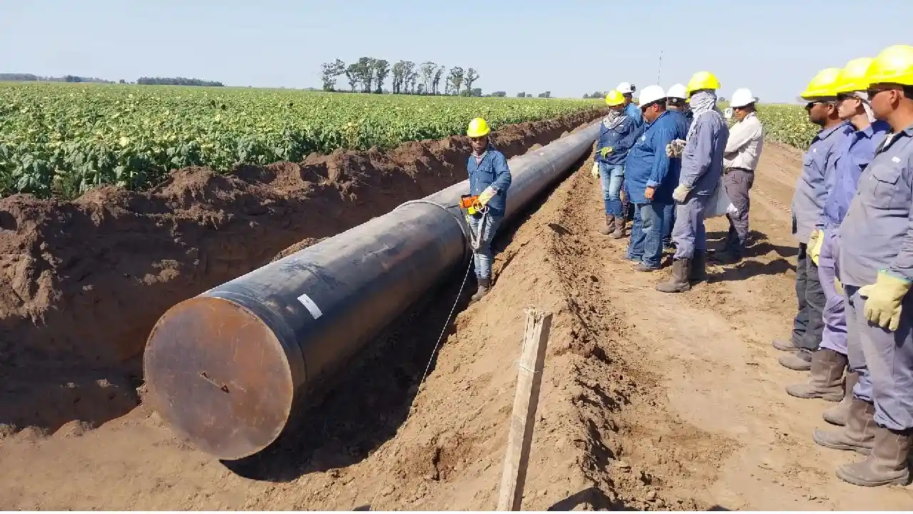 Por circunstancias políticas y económicas, Argentina no logra concretar un gasoducto desde hace 36 años.