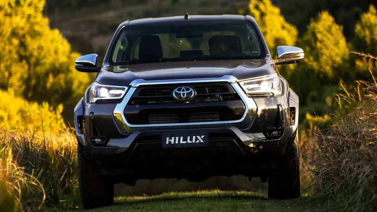 Cuánto sale la camioneta Toyota Hilux en noviembre