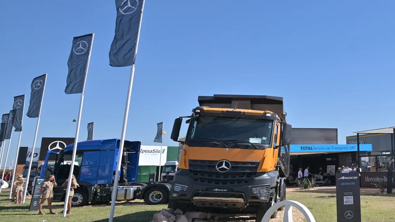 Mercedes Benz ofrece financiamiento a medida para la compra de camiones.