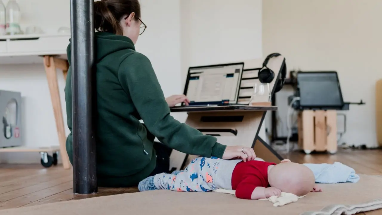 El trabajo no remunerado incluye las tareas domésticas y de cuidado