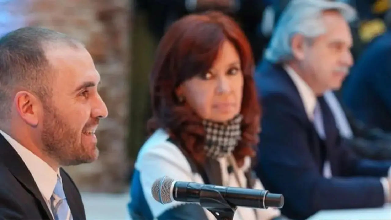 Martin Guzmán durante su gestión, con Cristina Kirchner y Alberto Fernández.