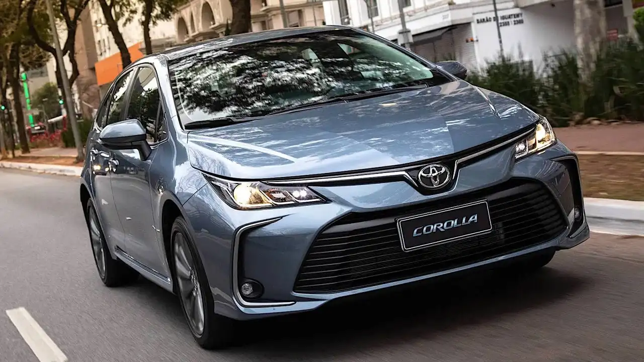 El Toyota Corolla fue elegido el mejor auto mediano.
