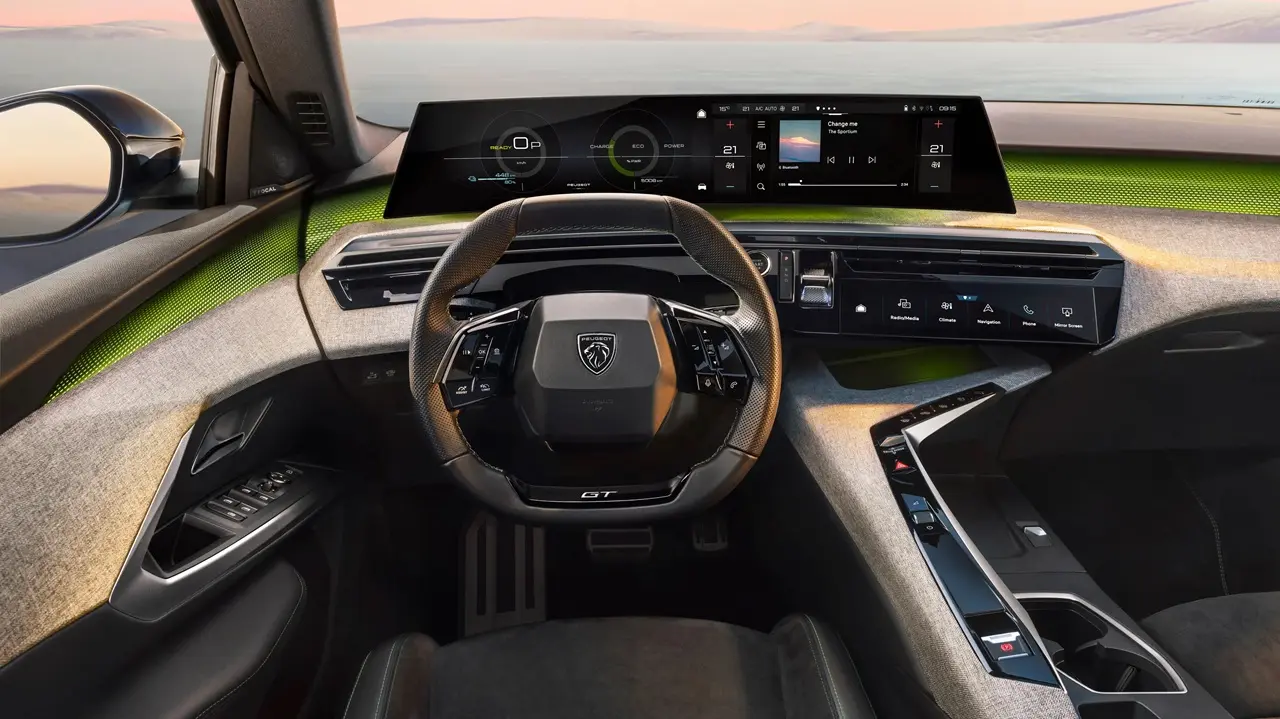 Desde el tablero se pueden comandar las funciones del nuevo SUV eléctrico de Peugeot.