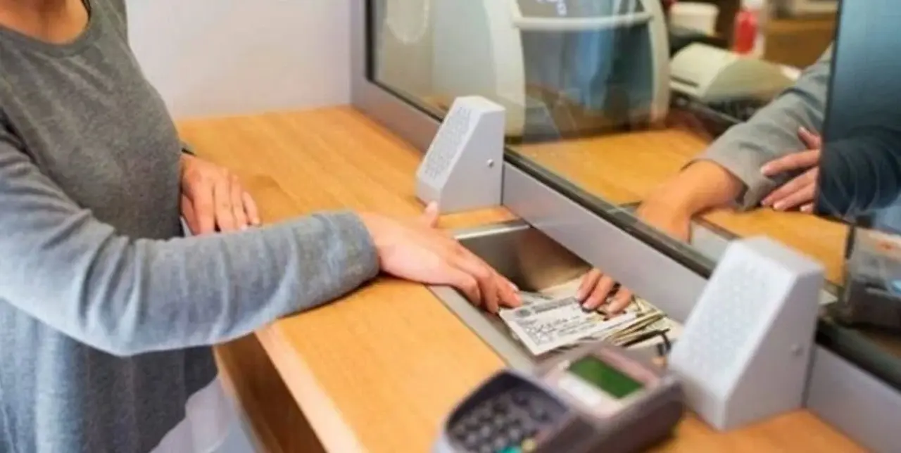 Sueldo y bono por el Dïa del Bancario