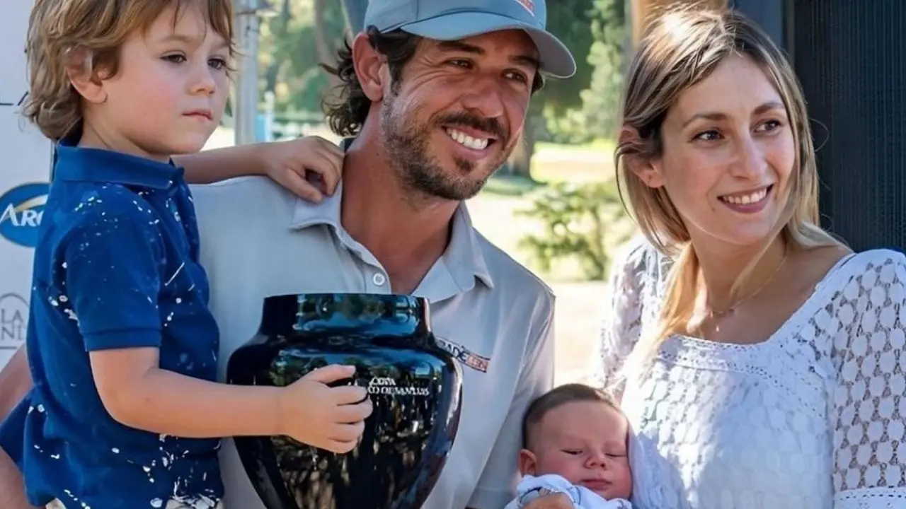 El puntano junto a su esposa y los hijos.