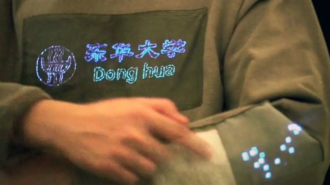 Llega la ropa inteligente: crean un tejido electrónico cómodo y lavable sin baterías ni chips