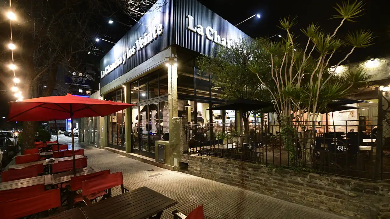 Esta parrilla porteña ofrece un menú "No hay plata", con precios anticrisis: ¿por cuánto se come?