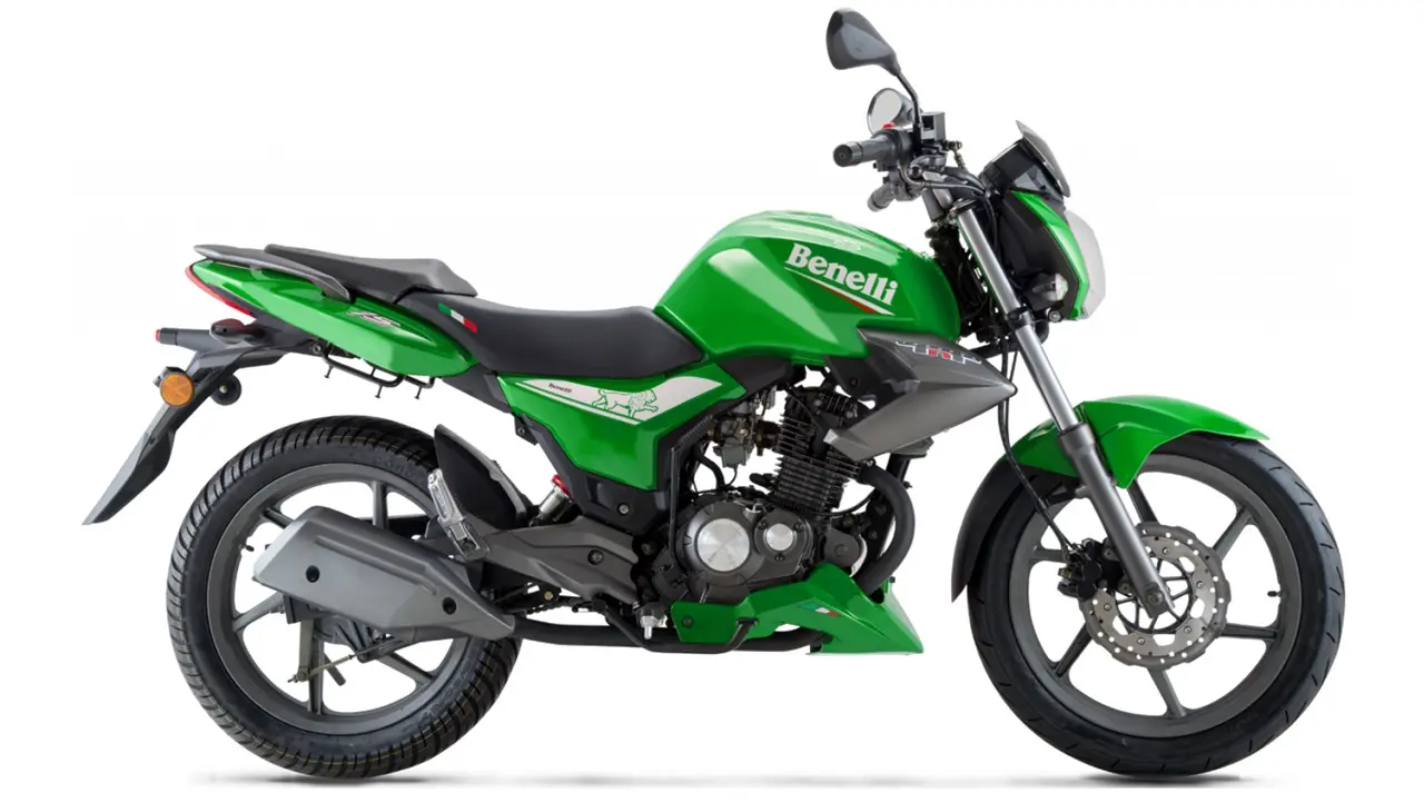 La Benelli TNT tiene una autonomía de 400 kilómetros.