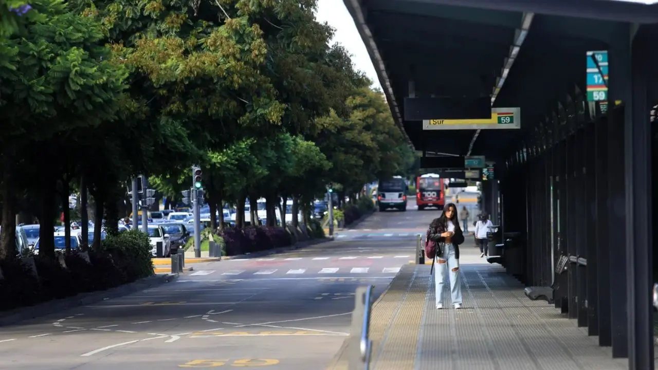 Por el paro de la CGT, este jueves no habrá colectivos ni trenes