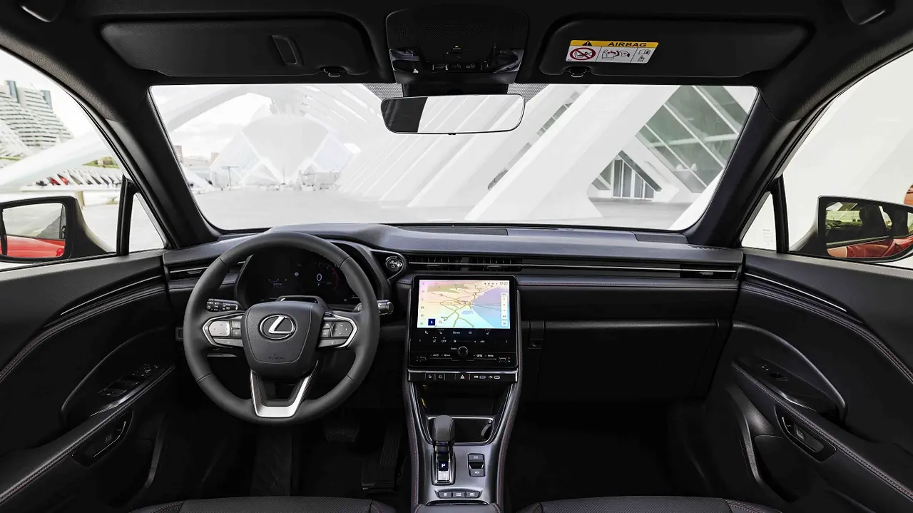 El Lexus LBX tiene un display de 12 pulgadas.