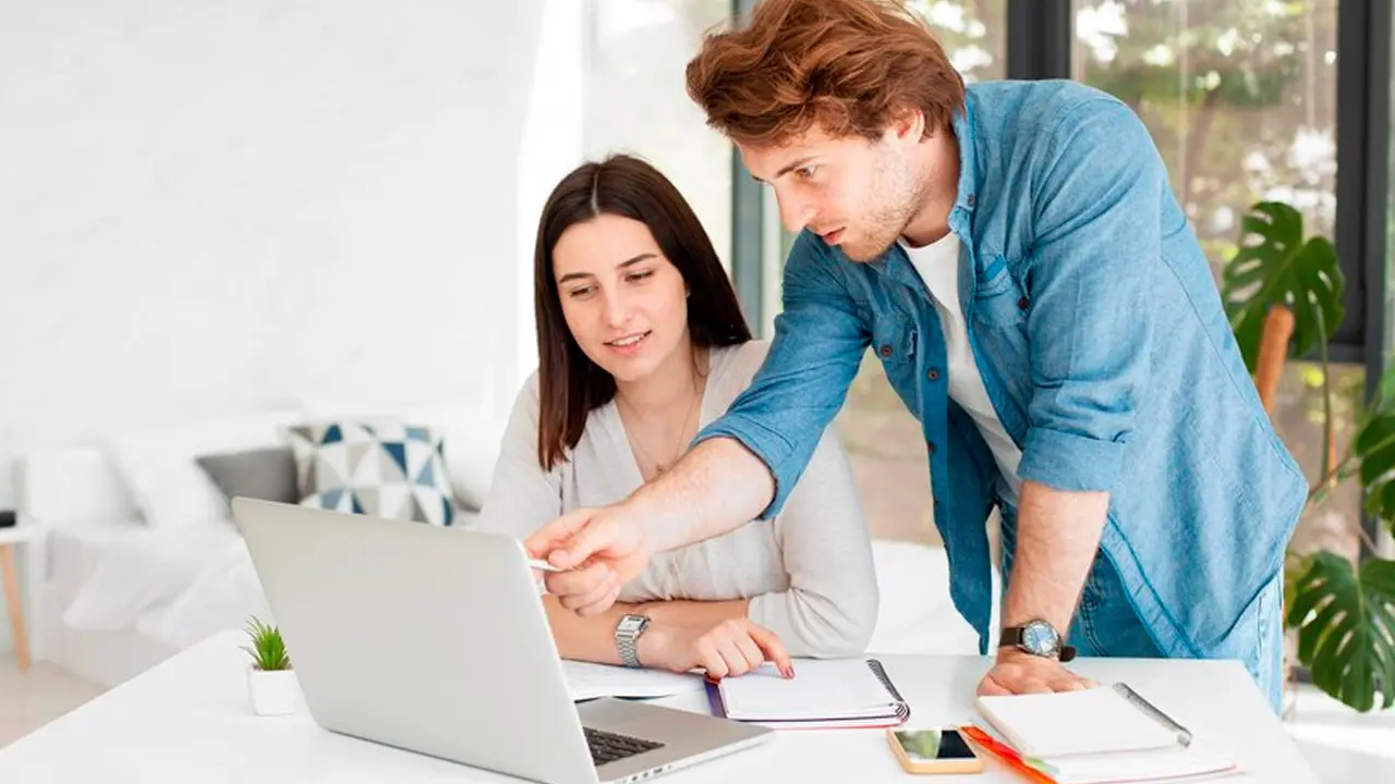 Cómo busca empleo la generación Tinder