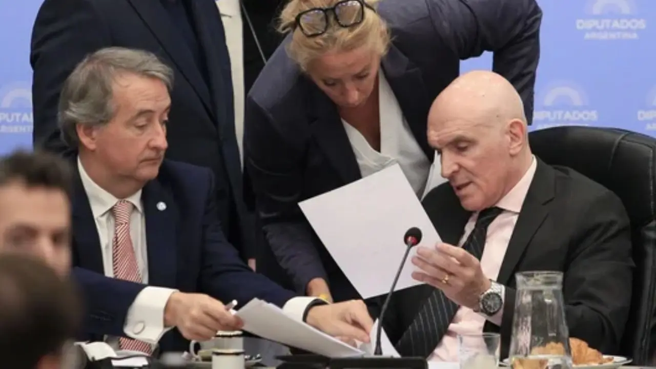 El paquete fiscal del Gobierno también logró dictamen y se votará con la Ley Bases