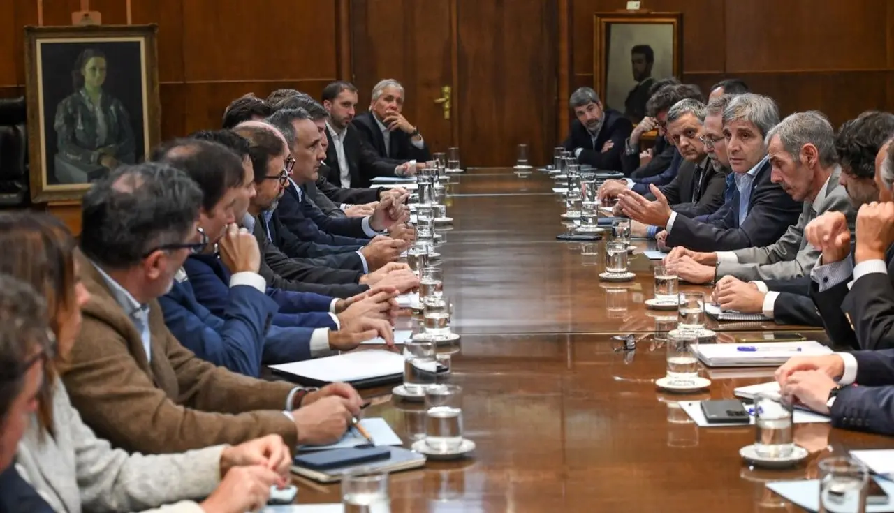 Caputo se reunió con referentes del sector energético