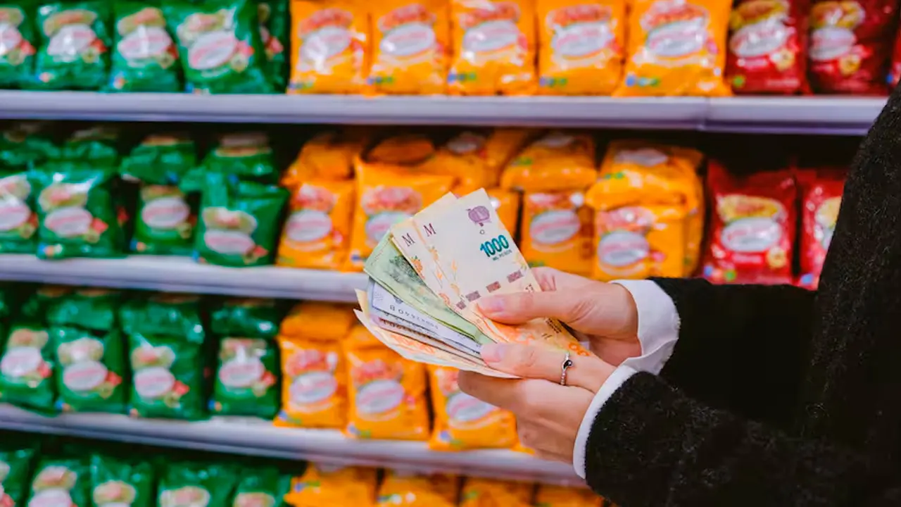 Alimentos y bebidas no alcohólicas subió un 70,5% en los últimos seis meses