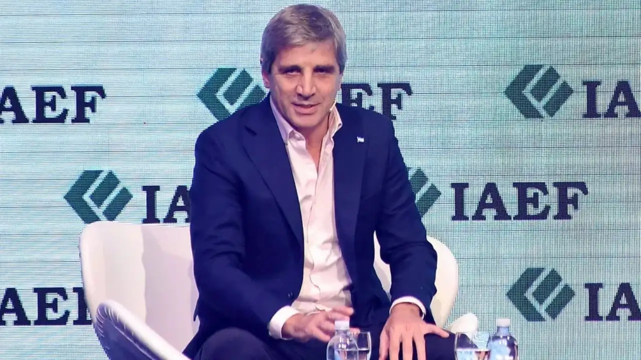 Ante un auditorio de ejecutivos de finanzas, Caputo argumentó que los bancos debían volver a focalizarse en el crédito