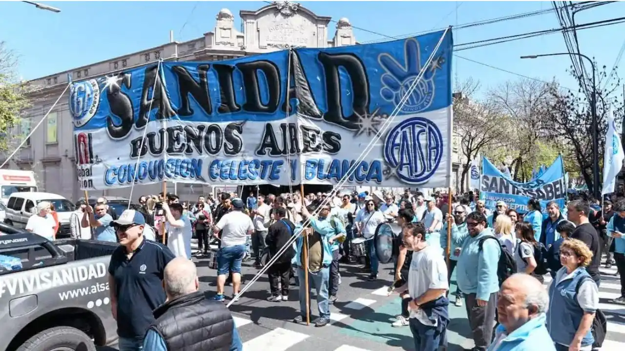 Trabajadores de la Sanidad cerraron aumento trimestral: de cuánto es y cómo quedaron las escalas salariales