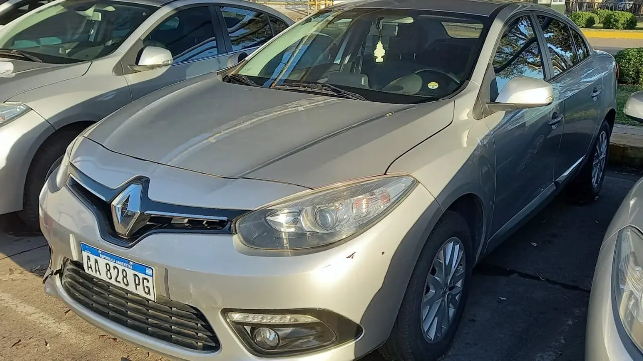 Renault Fluence, versiones intermedias y full.