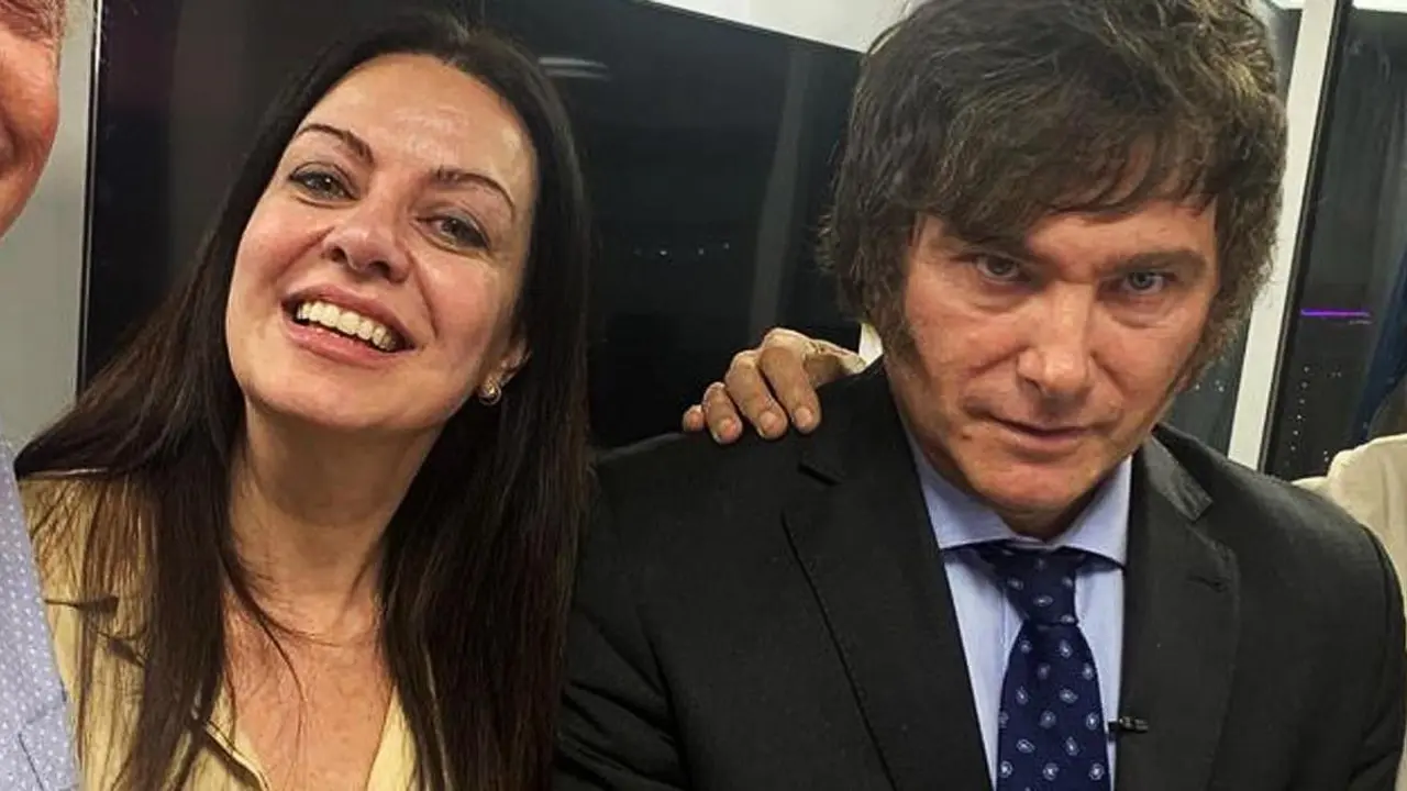 El presidente Javier Milei junto a la ministra de Capital Humano, Sandra Pettovello.
