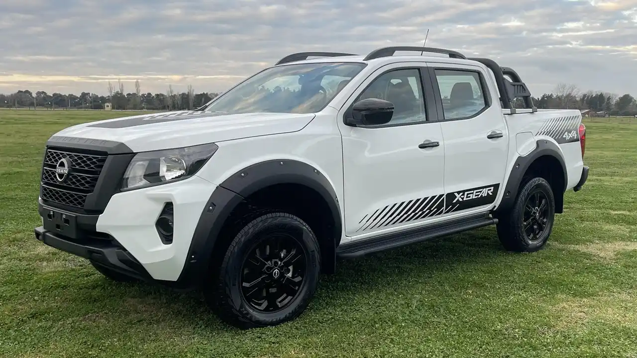 La camioneta Frontier mantiene sus precios en febrero.