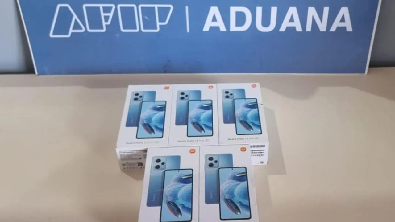 La AFIP subasta celulares baratos: son de la marca Xiaomi