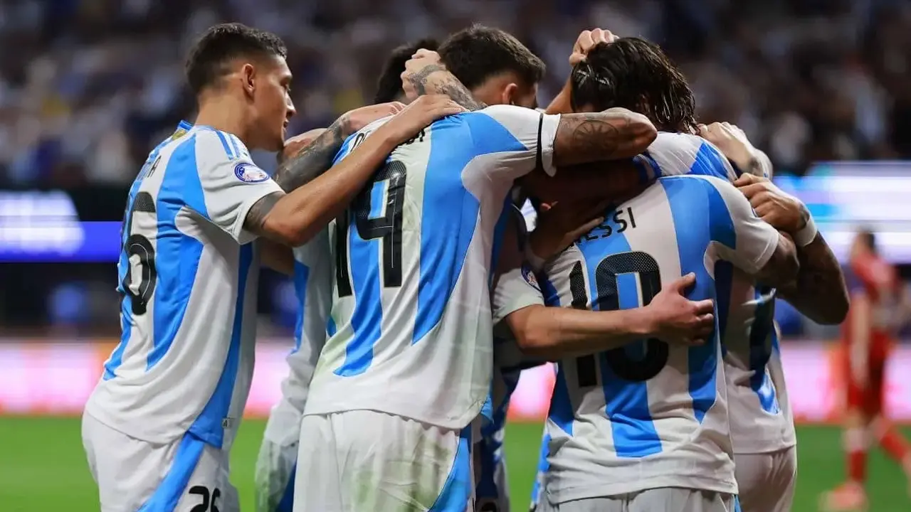 Lionel Messi es el favorito en las apuestas a marcar un gol frente a Canadá. Cristian 