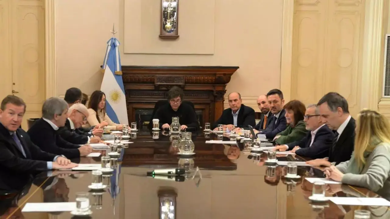 Milei define con su Gabinete en Casa Rosada los pasos estratégicos previos al inicio de la campaña electoral