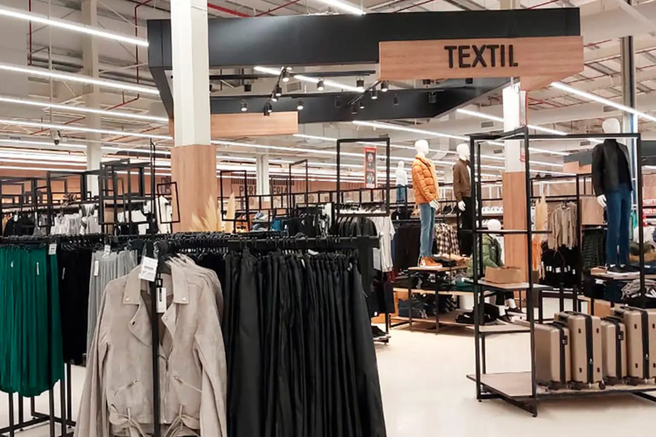 Coto tiene ropa para mujeres, hombres y niños