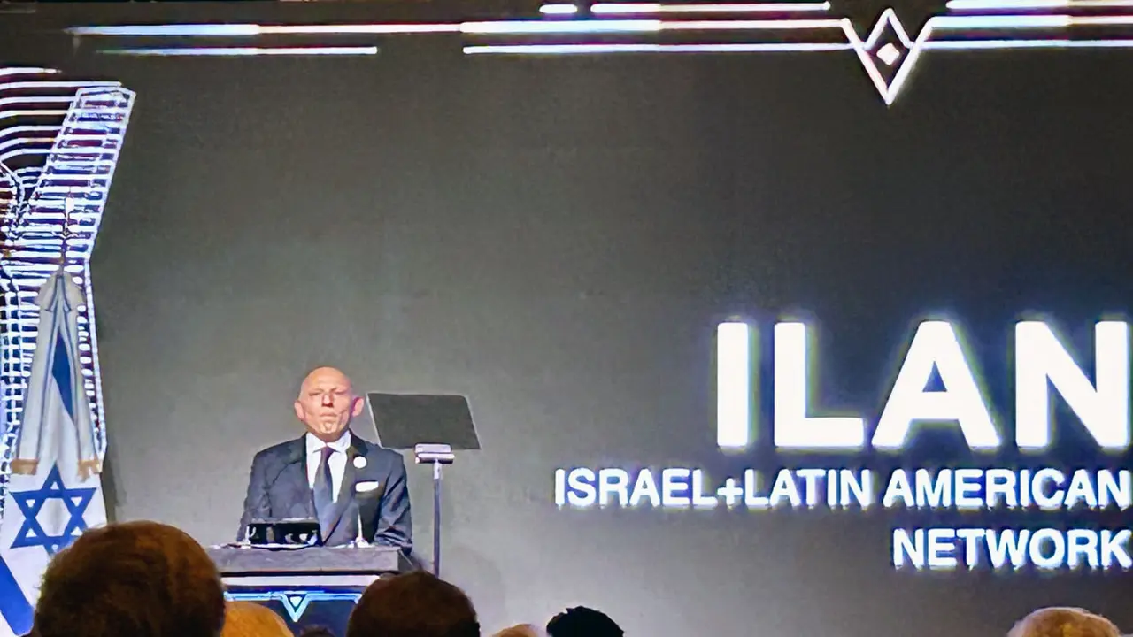 Isaac Assa Farca en el lanzamiento de ILAN en la Argentina.