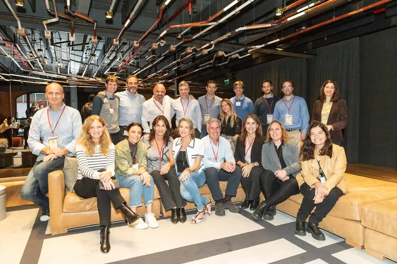 Los equipos de Medifé y Google Cloud que trabajan en el nuevo proyecto de innovación digital para la empresa de medicina privada.