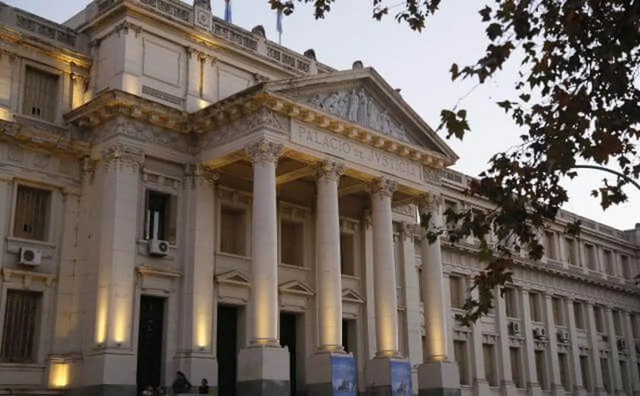 UIF quiere perseguir lavado de dinero en Tribunales pero jueces se oponen