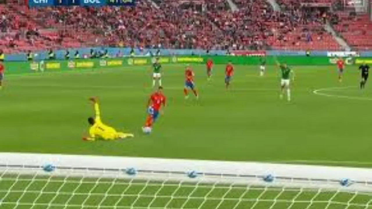 Polémico el gol de Chile sin arquero que causó furia de los jugadores de Bolivia