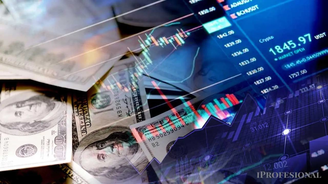 El dólar blue cerró a $1.135, la cotización más baja desde mayo: ¿qué riesgos alerta la City?