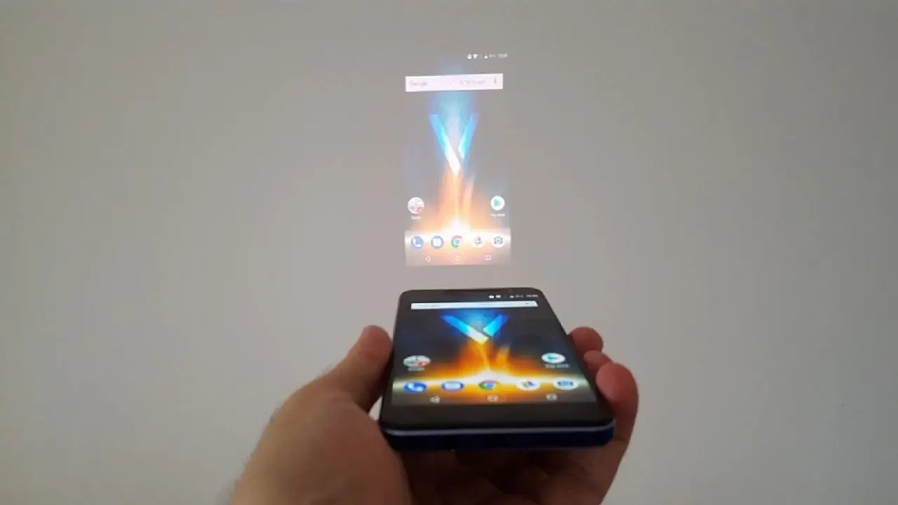 ¿Cómo adaptar un teléfono celular para proyectar su pantalla en la pared?