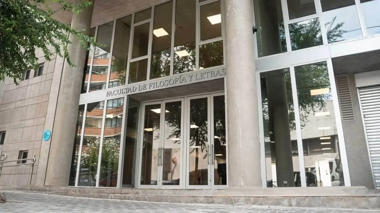 La carrera en la UBA que tiene gran salida laboral y consta solo de 18 materias