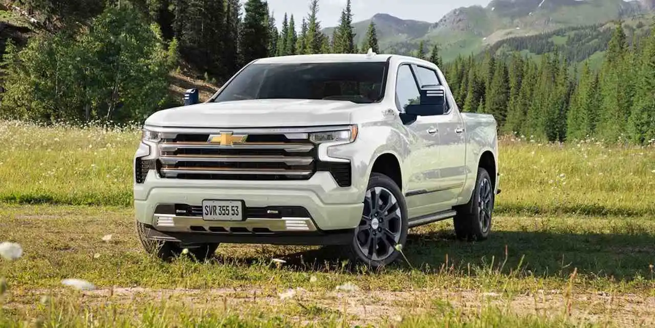 La camioneta Silverado bajó 10 millones de pesos en un mes.
