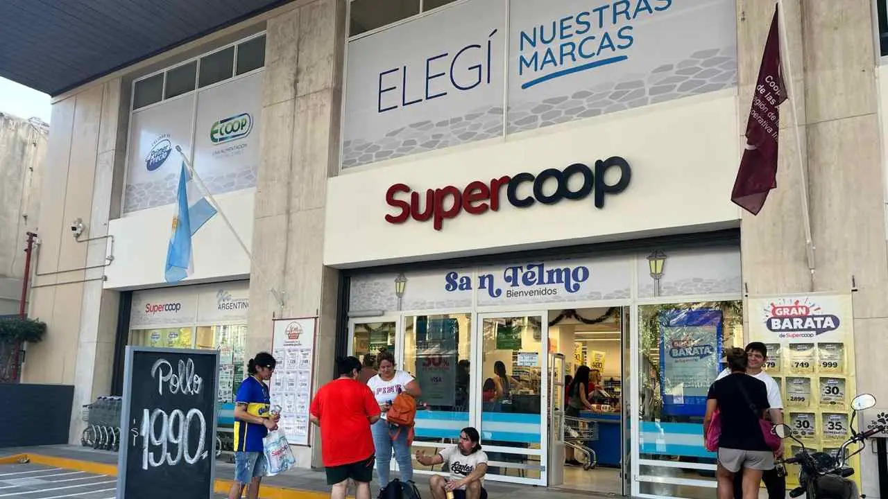 El primer supermercado Supercoop está ubicado en San Telmo