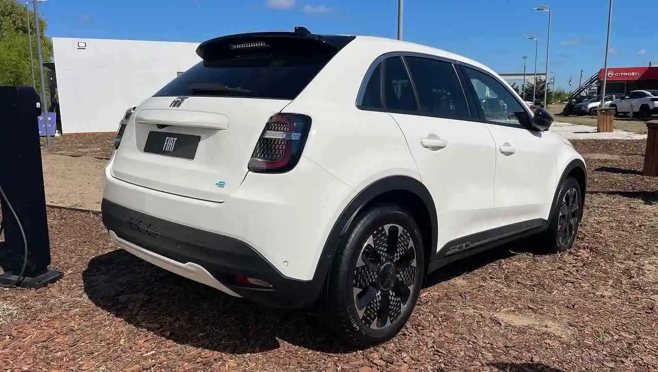 El nuevo Fiat 600 tendrá estética SUV.