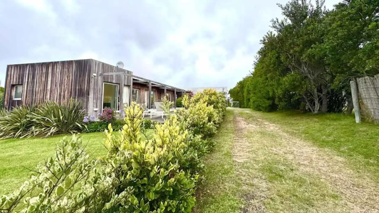 Así es el exterior de la casa de Jorge Lanata en Punta del Este