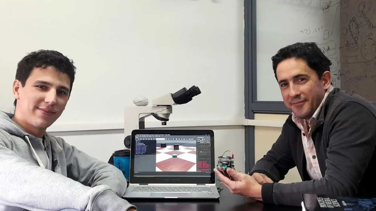 De izquierda a derecha: Luca Sarramone y Jose A. Fernandez-Leon Fellenz.