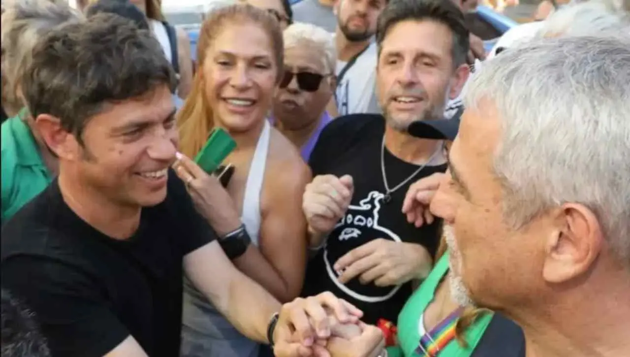 Axel Kicillof se sumó a la marcha LGBT