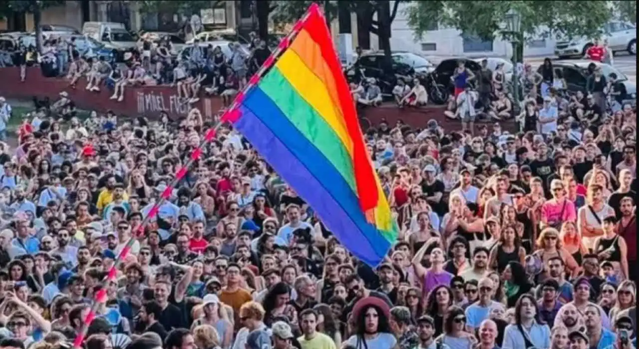 El Gobierno de la Ciudad calculó que más de 80.000 personas participaron de la marcha contra Milei