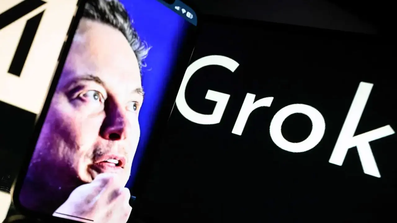 El rostro de Elon Musk al lado de la palabra Grok