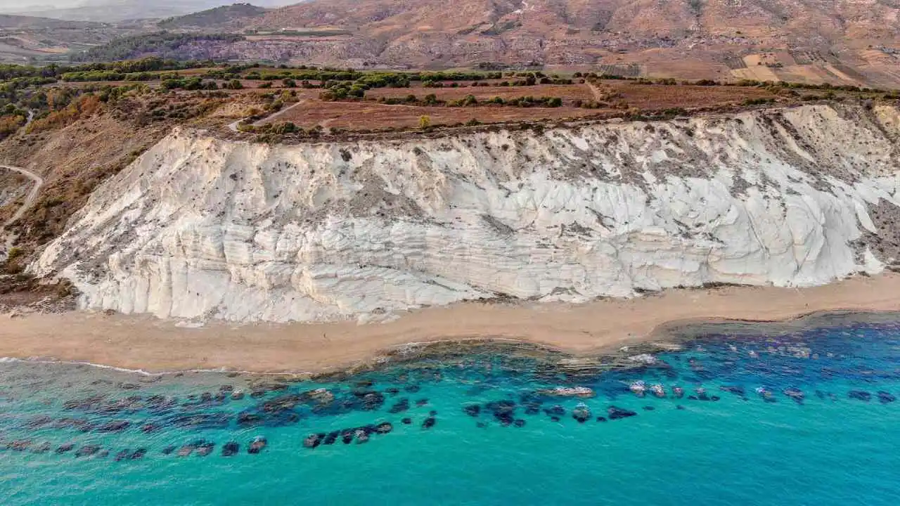 La costa de Siculiana y sus aguas turquesas