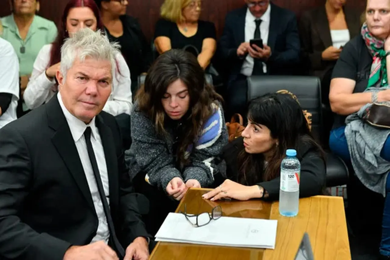 "Así murió Maradona": la foto que presenta el fiscal Ferrari y las implicancias para los médicos