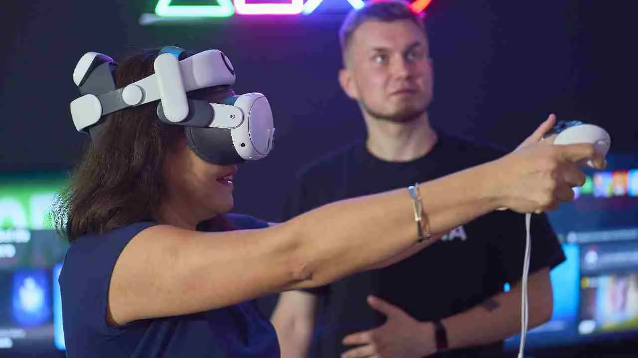 VR