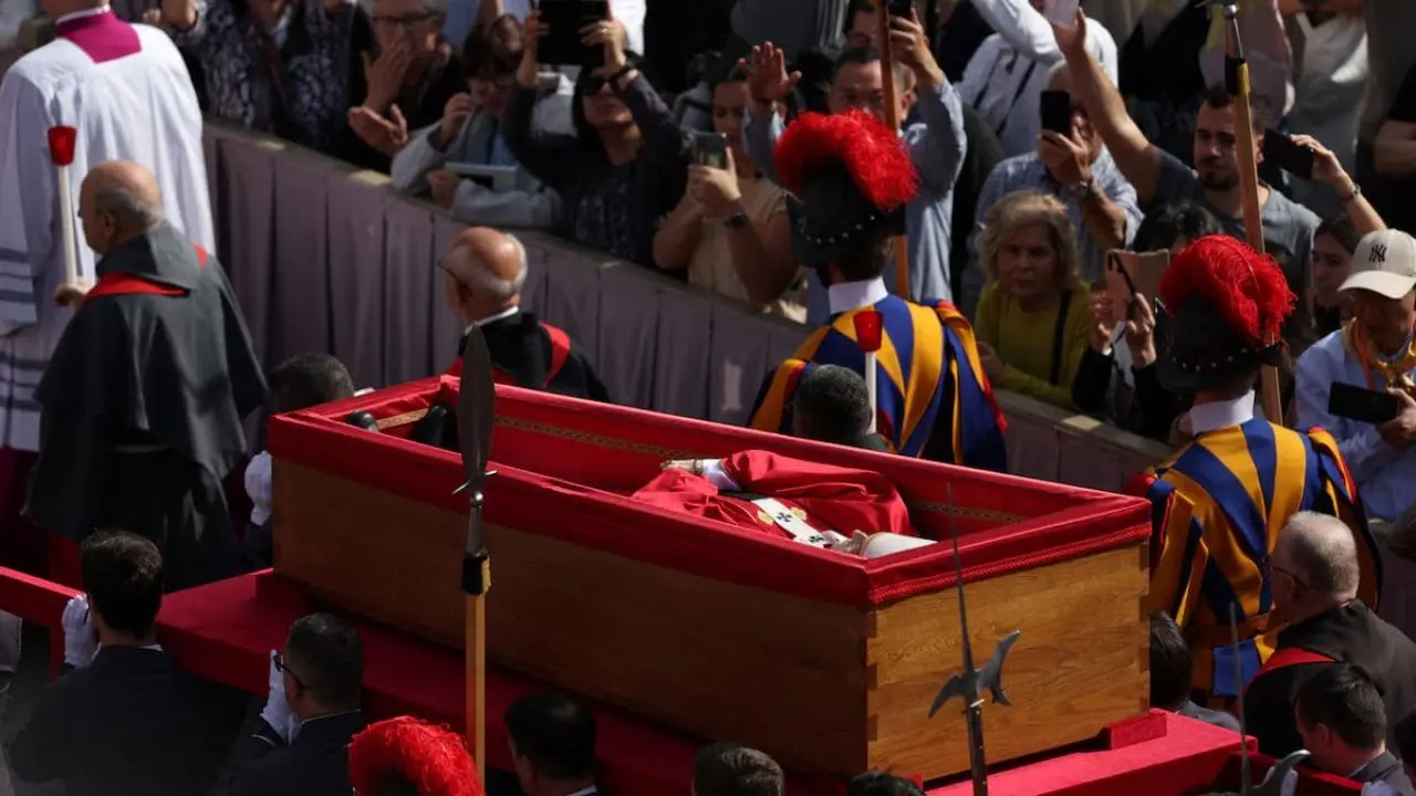 El solemne traslado del papa Francisco a la Basílica de San Pedro