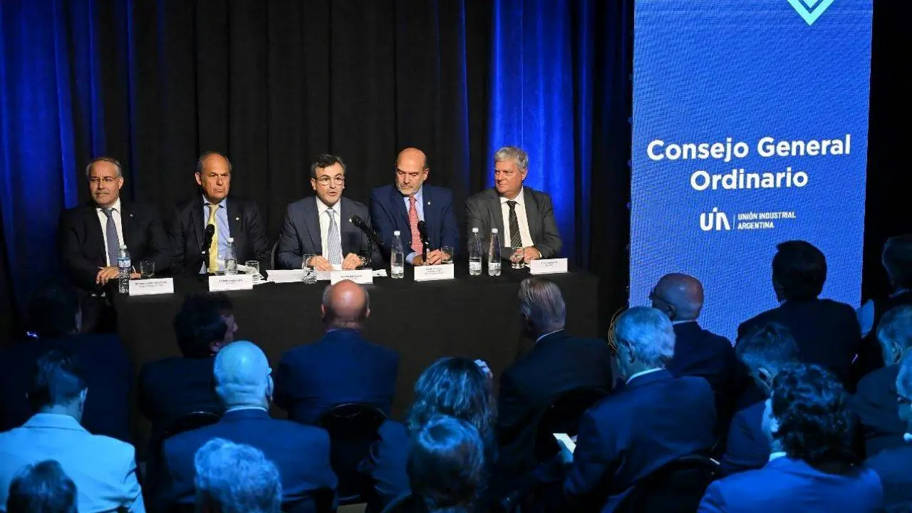 La nueva conducción de la UIA reclamó al Gobierno por reglas 