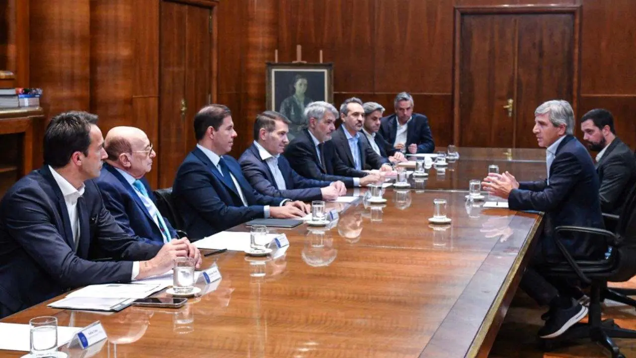 Luis caputo se reunió con supermercadistas