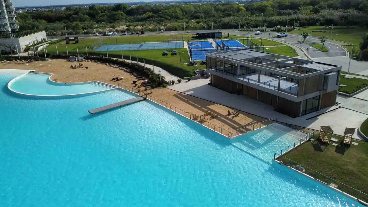 Remeros Beach ofrece una amplia gamas de amenities deportivos, entre los que destaca  