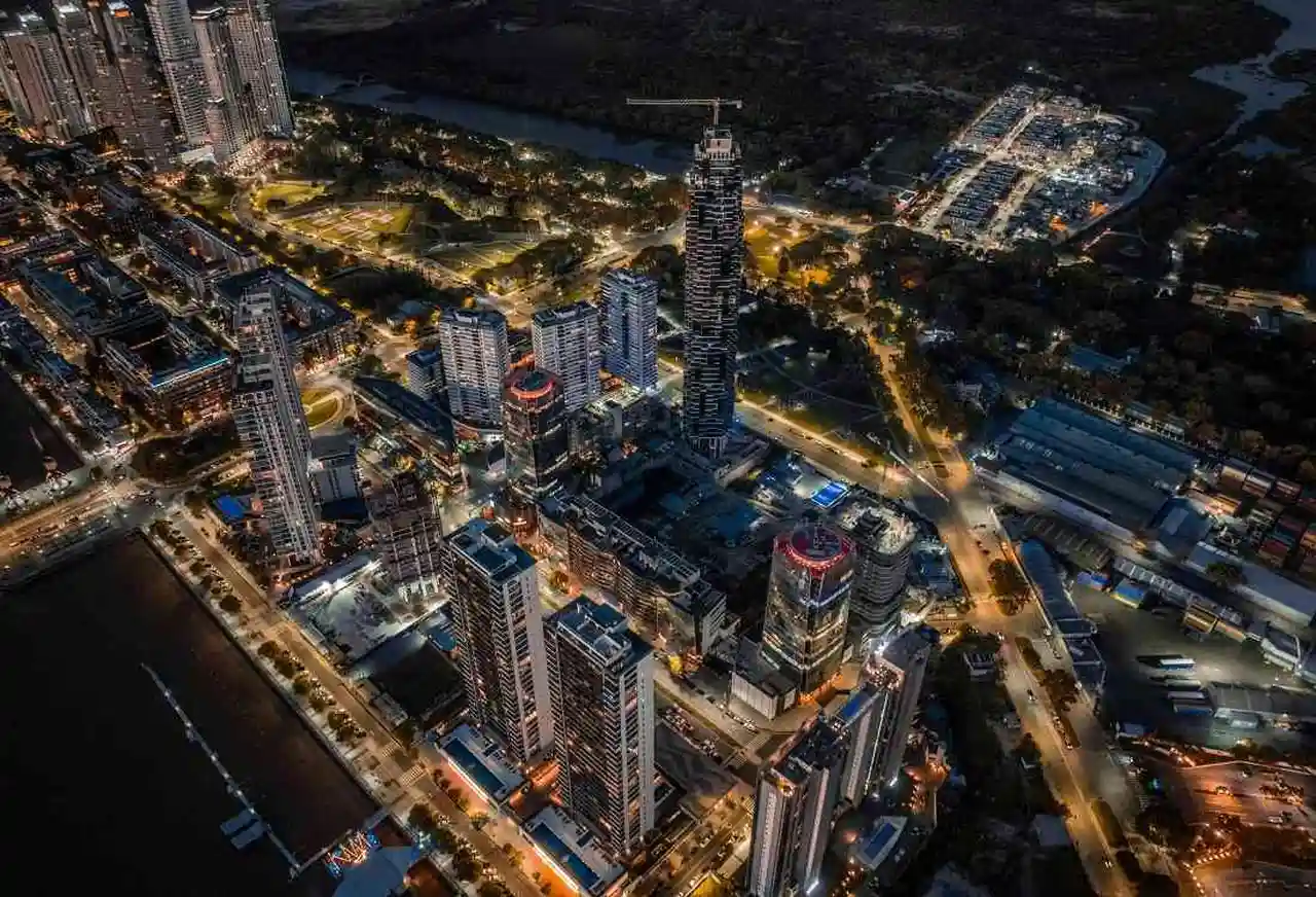 Entre el río y la ciudad: allí funcionará el imponente shopping de Puerto Madero